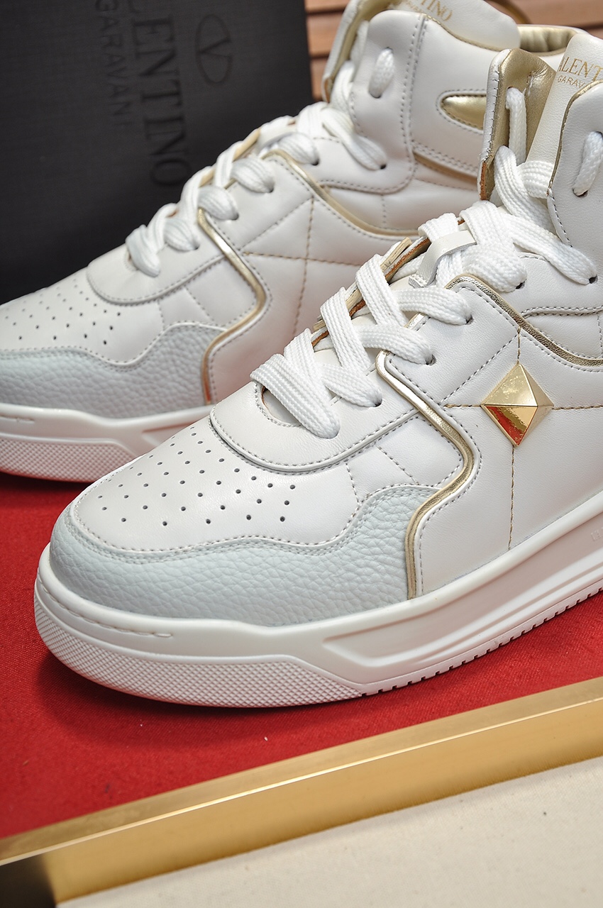 Valentino Garavani One Stud high-top sneakers 4 - vstockx