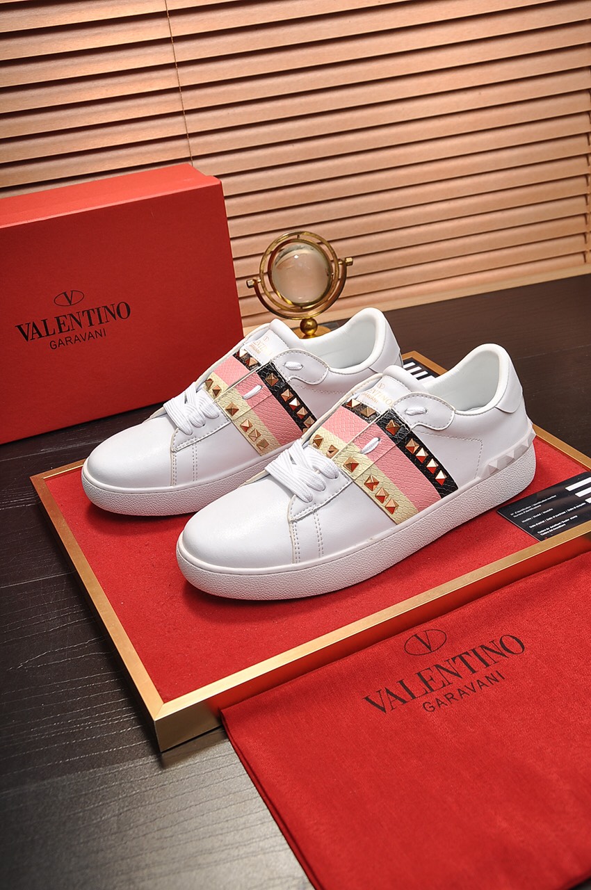 Valentino Garavani Rockstud Untitled calfskin sneaker 6 - vstockx