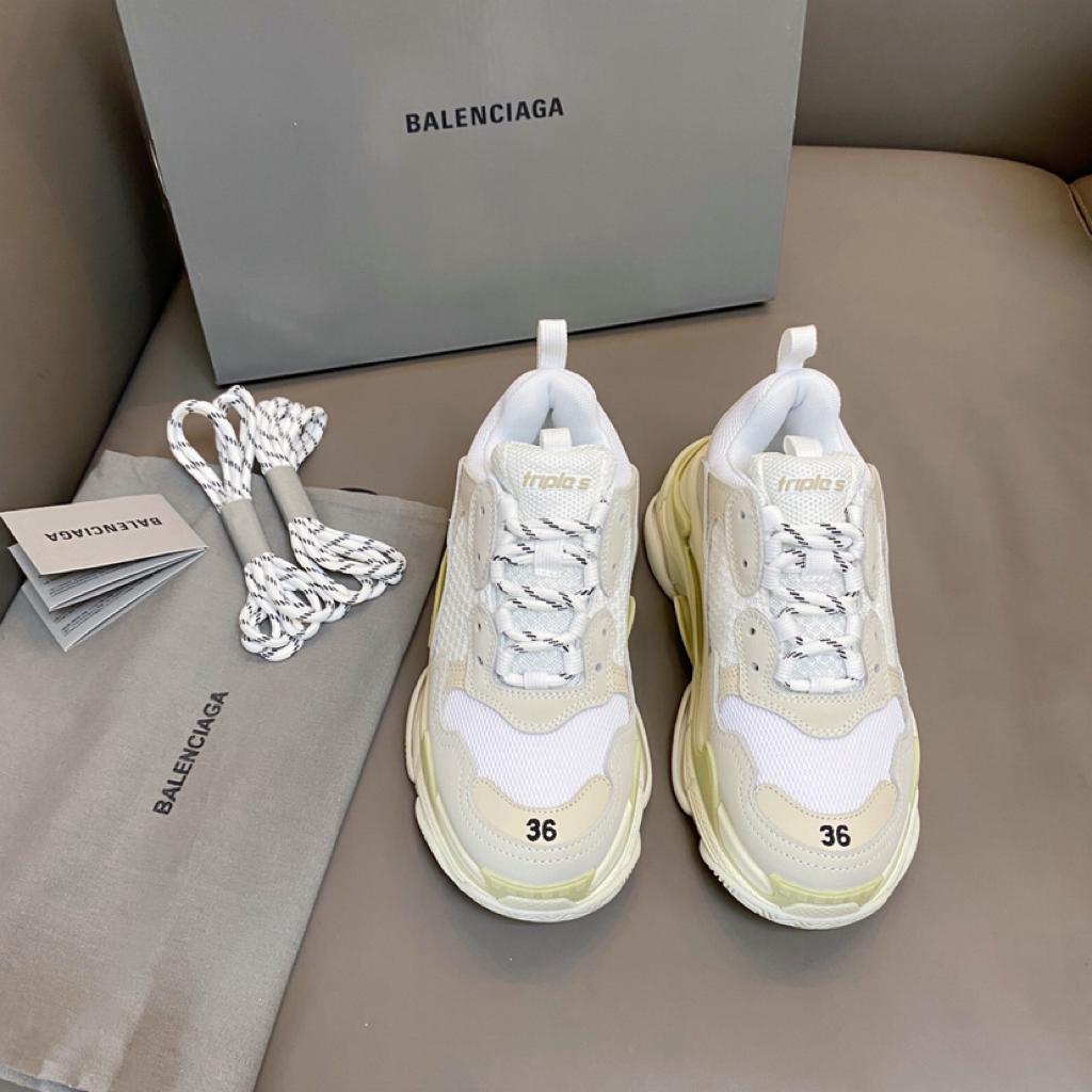 Balenciaga Triple S White (W) - vstockx