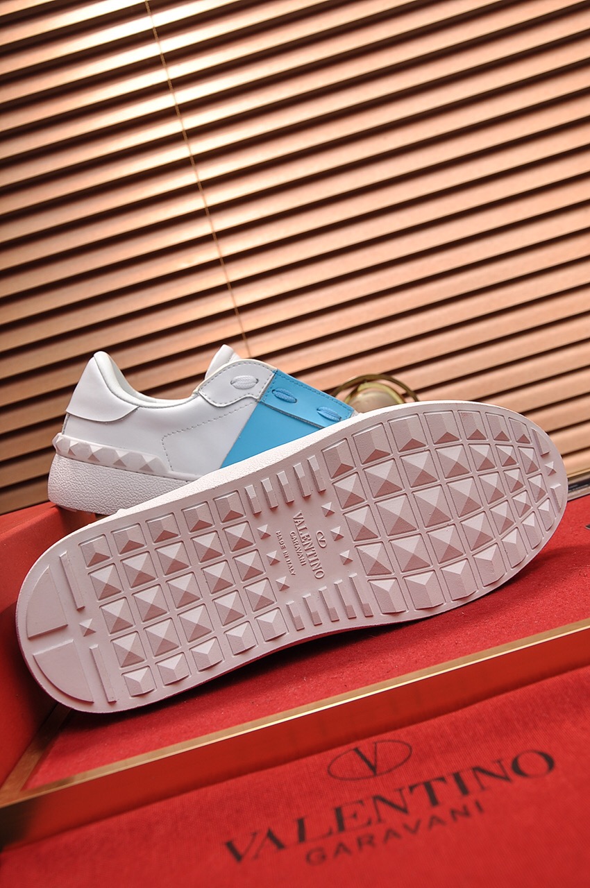 Valentino Garavani Rockstud Untitled calfskin sneaker 27 - vstockx