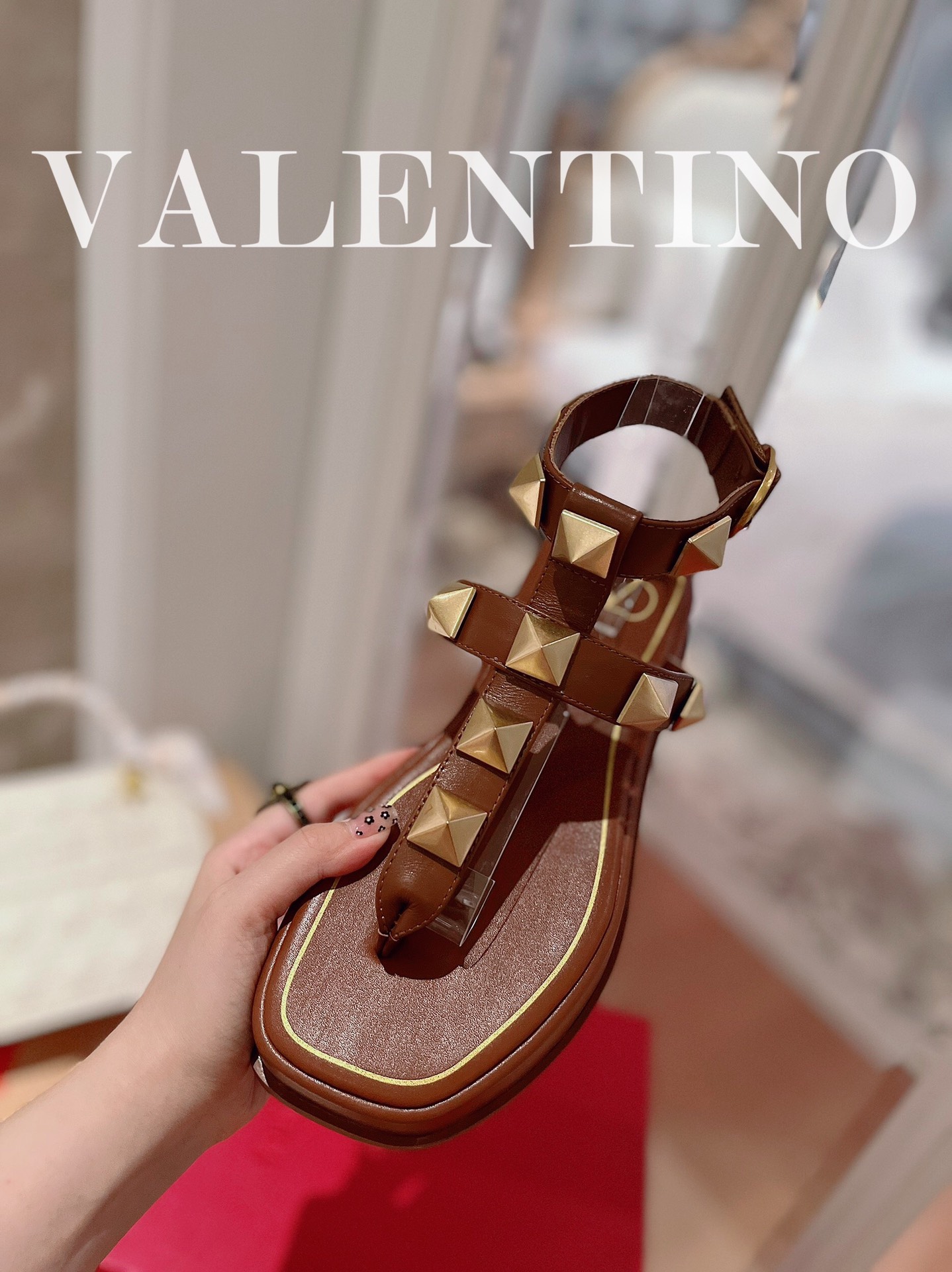 VALENTINO GARAVANI Roman Stud WOMEN 1 - vstockx