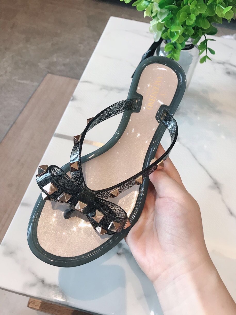VALENTINO GARAVANI Rockstud WOMEN 35 - vstockx
