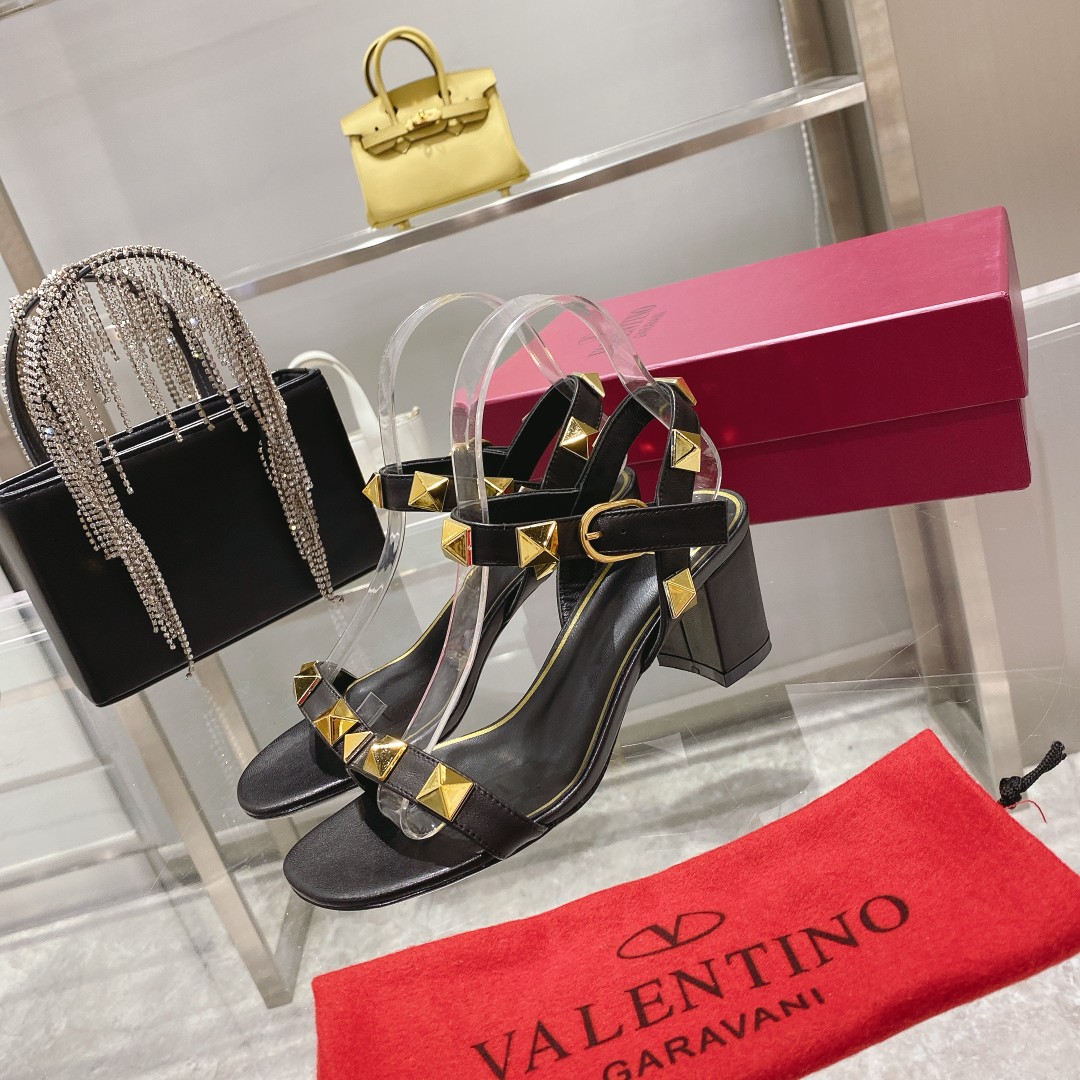 VALENTINO GARAVANI ROMAN STUD WOMEN 10 - vstockx