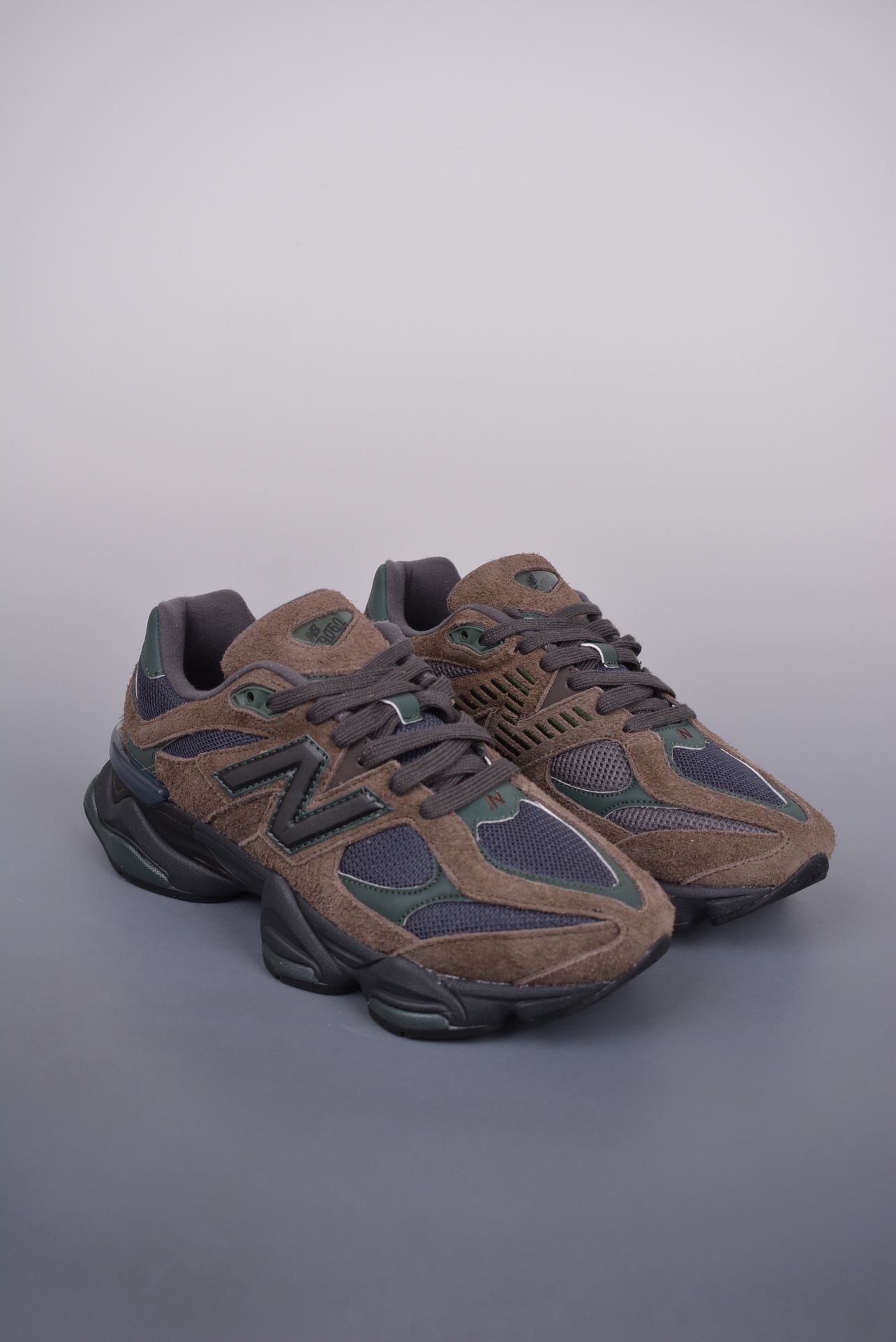 New Balance 9060 Beef and Broccoli - vstockx