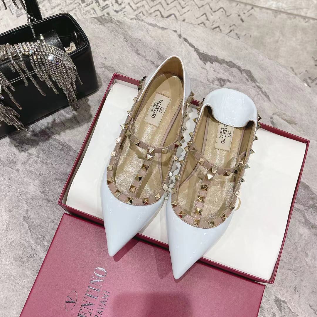VALENTINO GARAVANI Roman Stud WOMEN 15 - vstockx