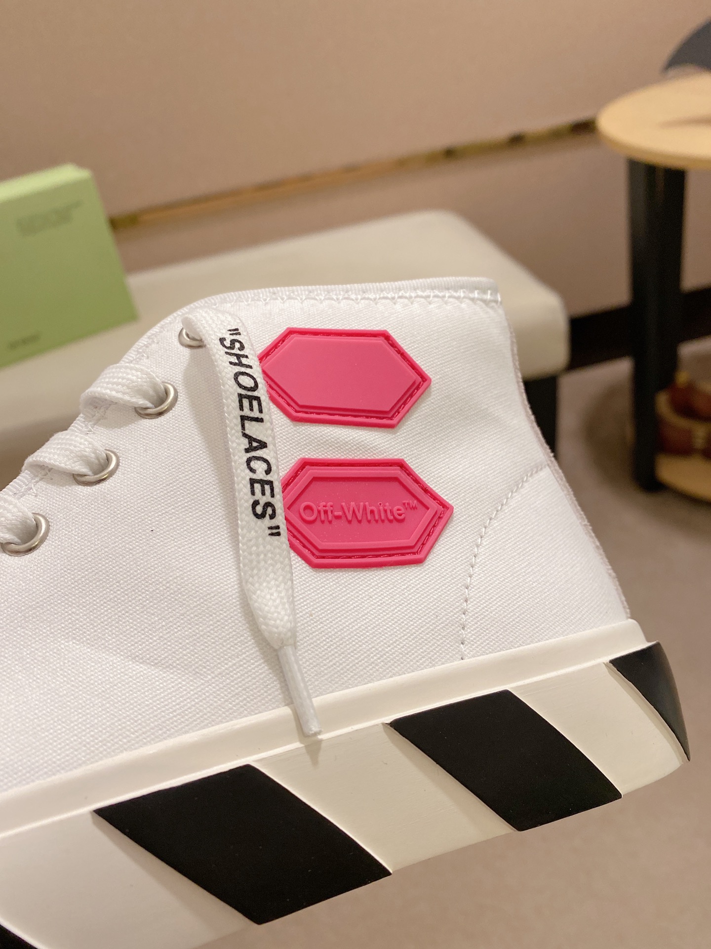 OFF-WHITE Vulcanized Hi Top White Fuchsia - vstockx
