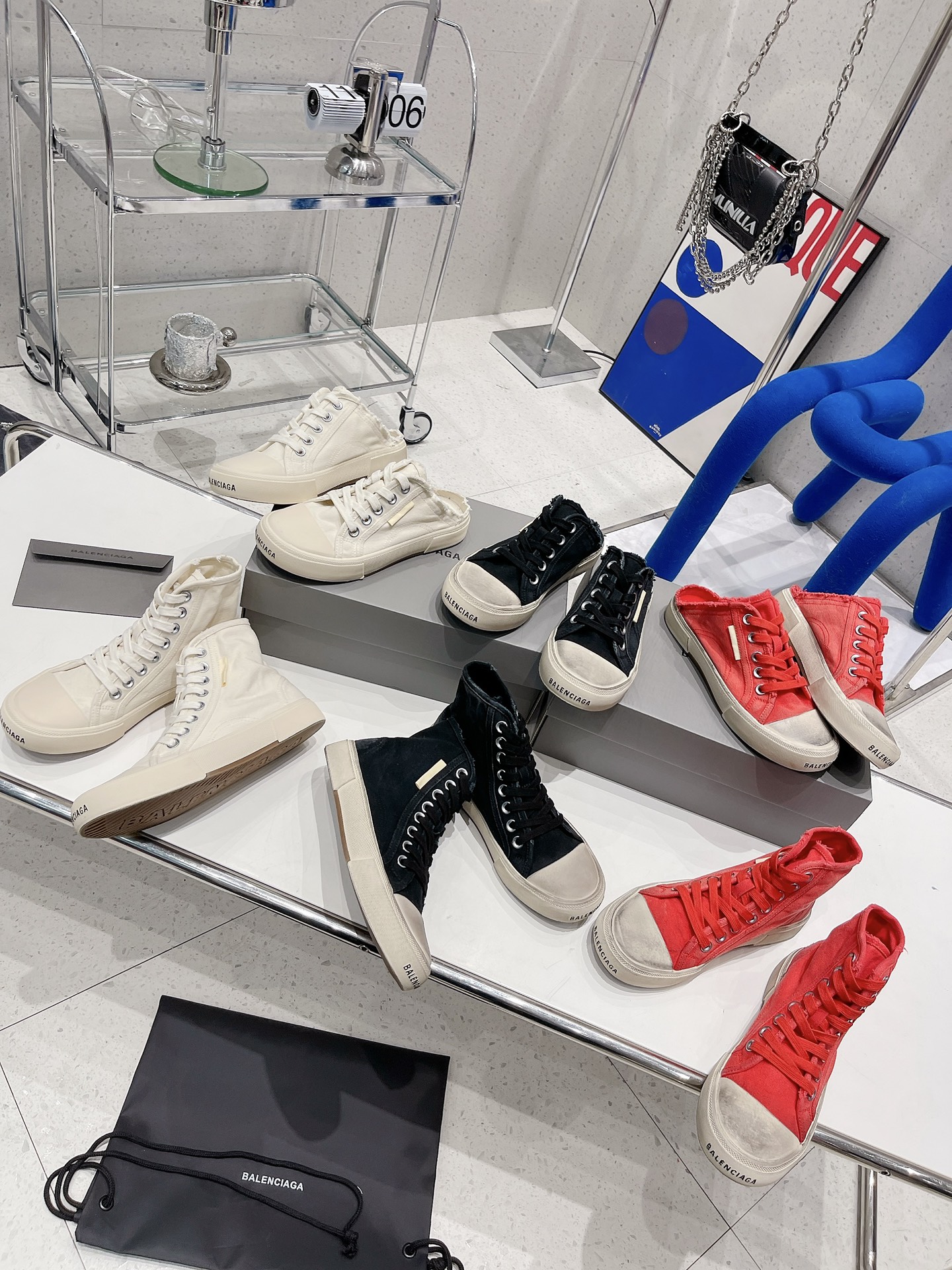 Balenciaga Paris Sneaker 3 - vstockx