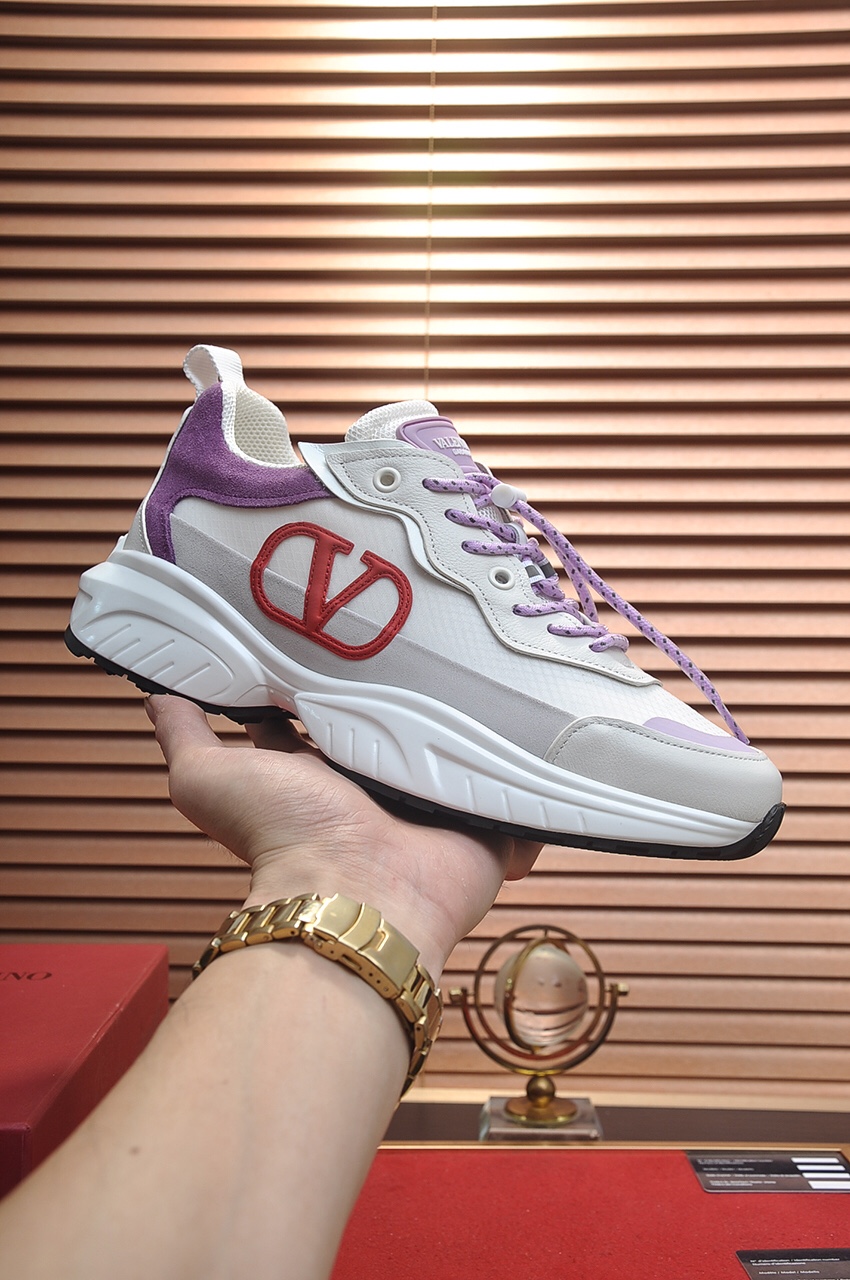 Valentino Garavani Low-top sneakers 19 - vstockx