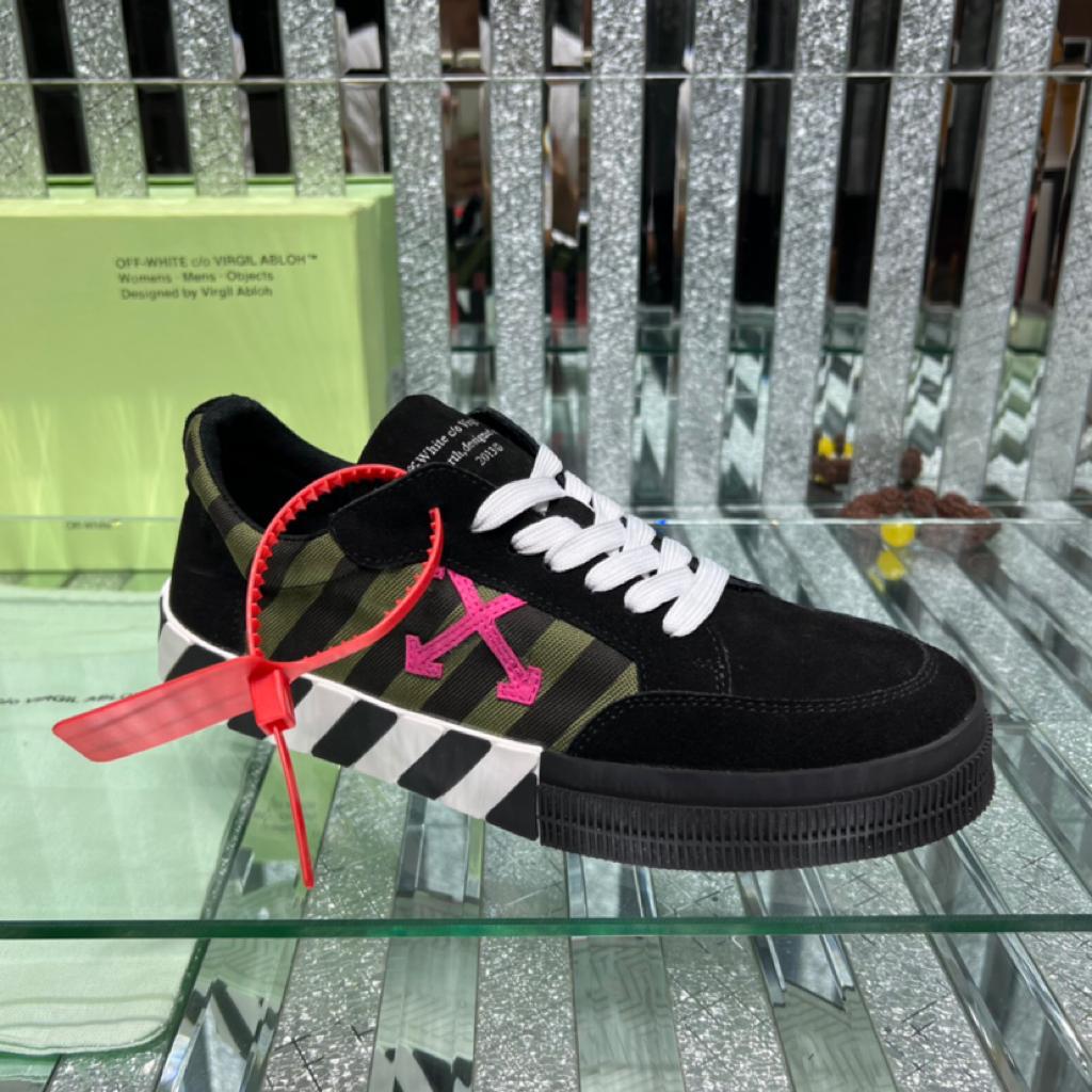 OFF-WHITE Vulc Low Diag Print Black Fuchsia - vstockx