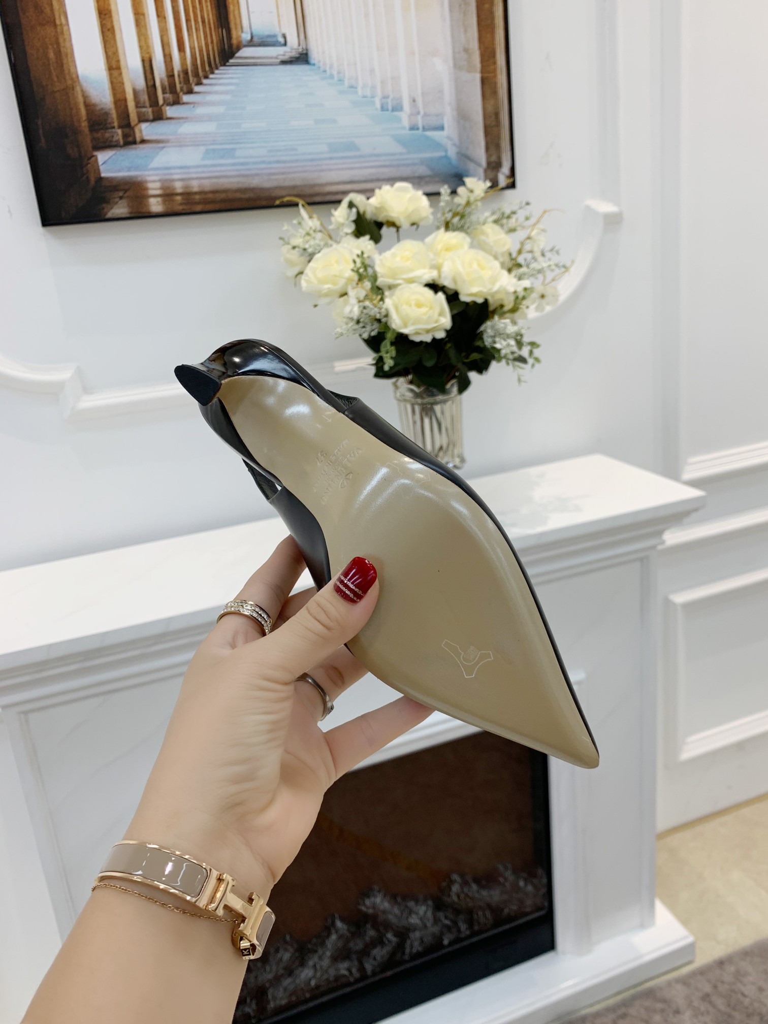 VALENTINO GARAVANI Rockstud WOMEN 37 - vstockx