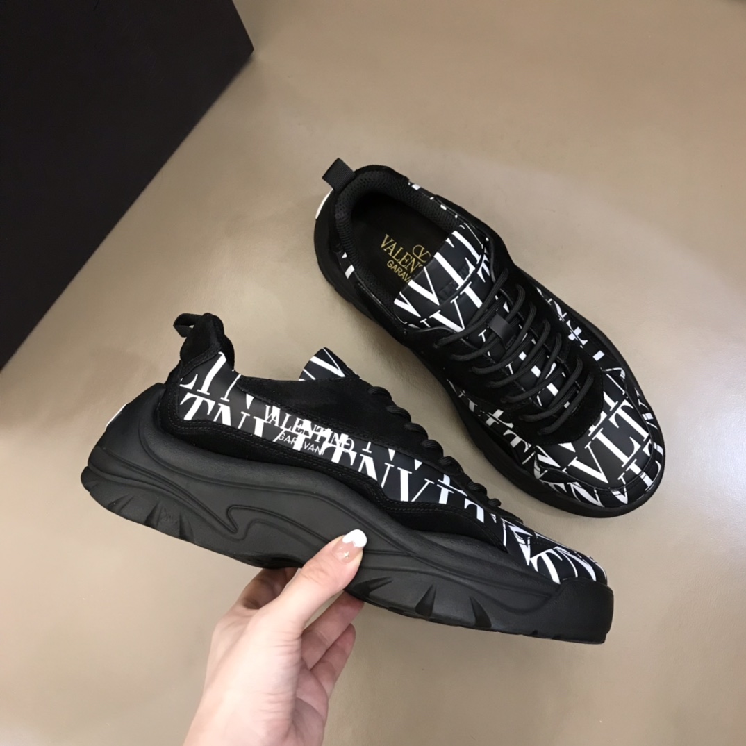 Valentino Garavani Gumboy low-top sneakers 13 - vstockx