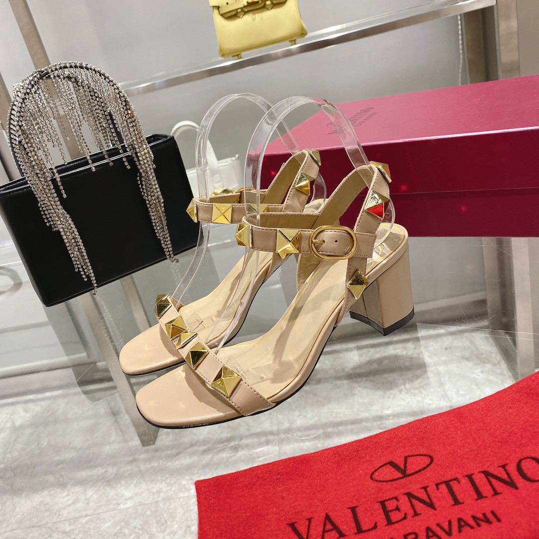 VALENTINO GARAVANI ROMAN STUD WOMEN 10 - vstockx