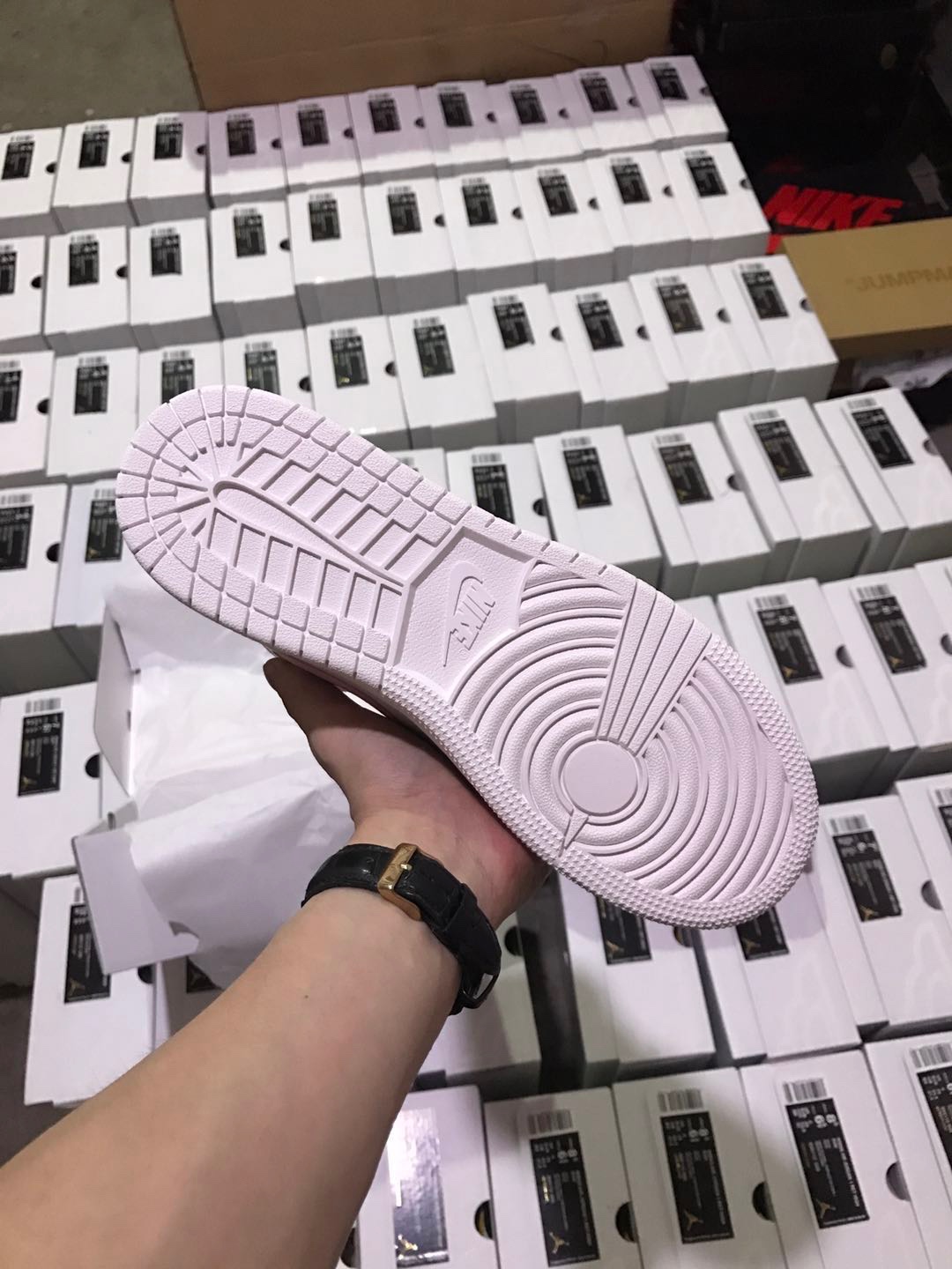 Jordan 1 Mid Multi-Color Swoosh Phantom (GS) - vstockx