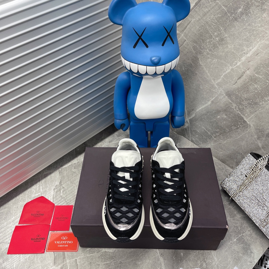 VALENTINO GARAVANI Ready Go Runner Sneaker 2 - vstockx