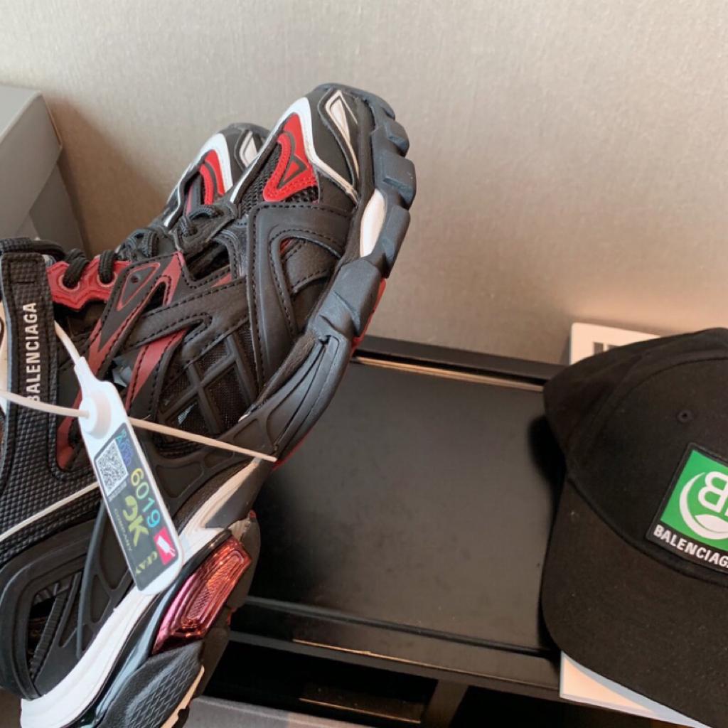 Balenciaga Track 2 Black Burgundy - vstockx