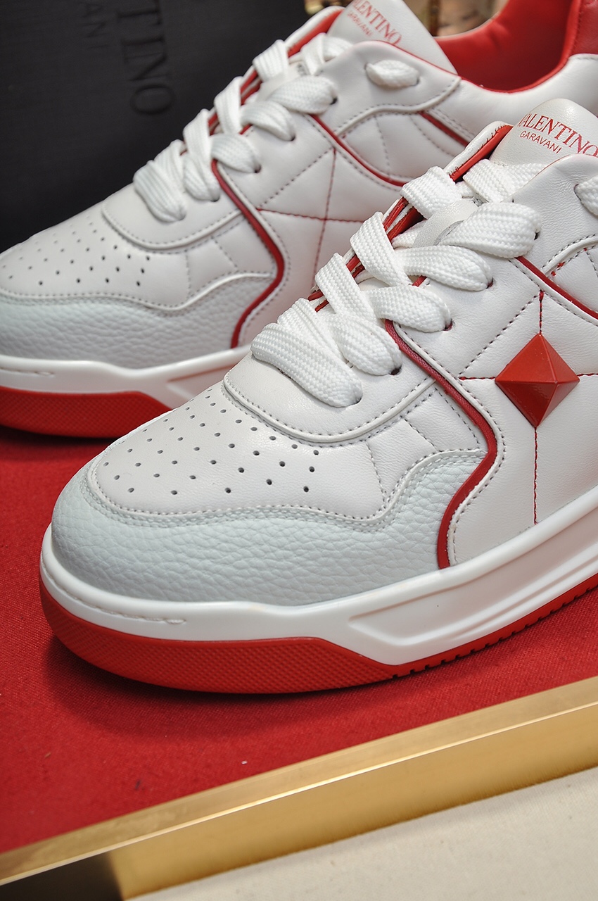 Valentino Garavani One Stud Low-top sneakers 10 - vstockx