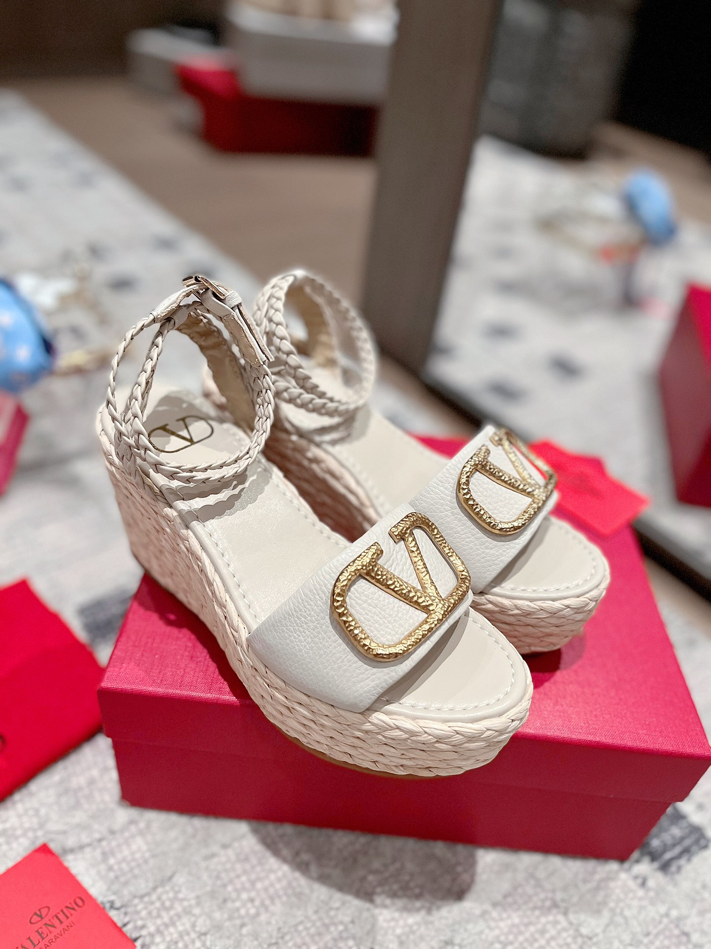 Valentino Garavani Rockstud Double Wedge Espadrilles WOMEN 13 - vstockx