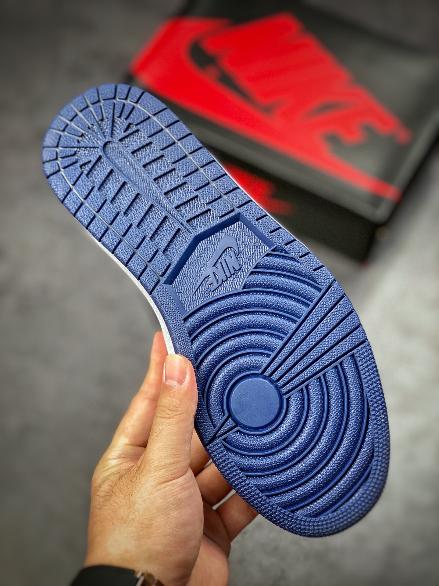 Jordan 1 Retro Low OG Mystic Navy - vstockx