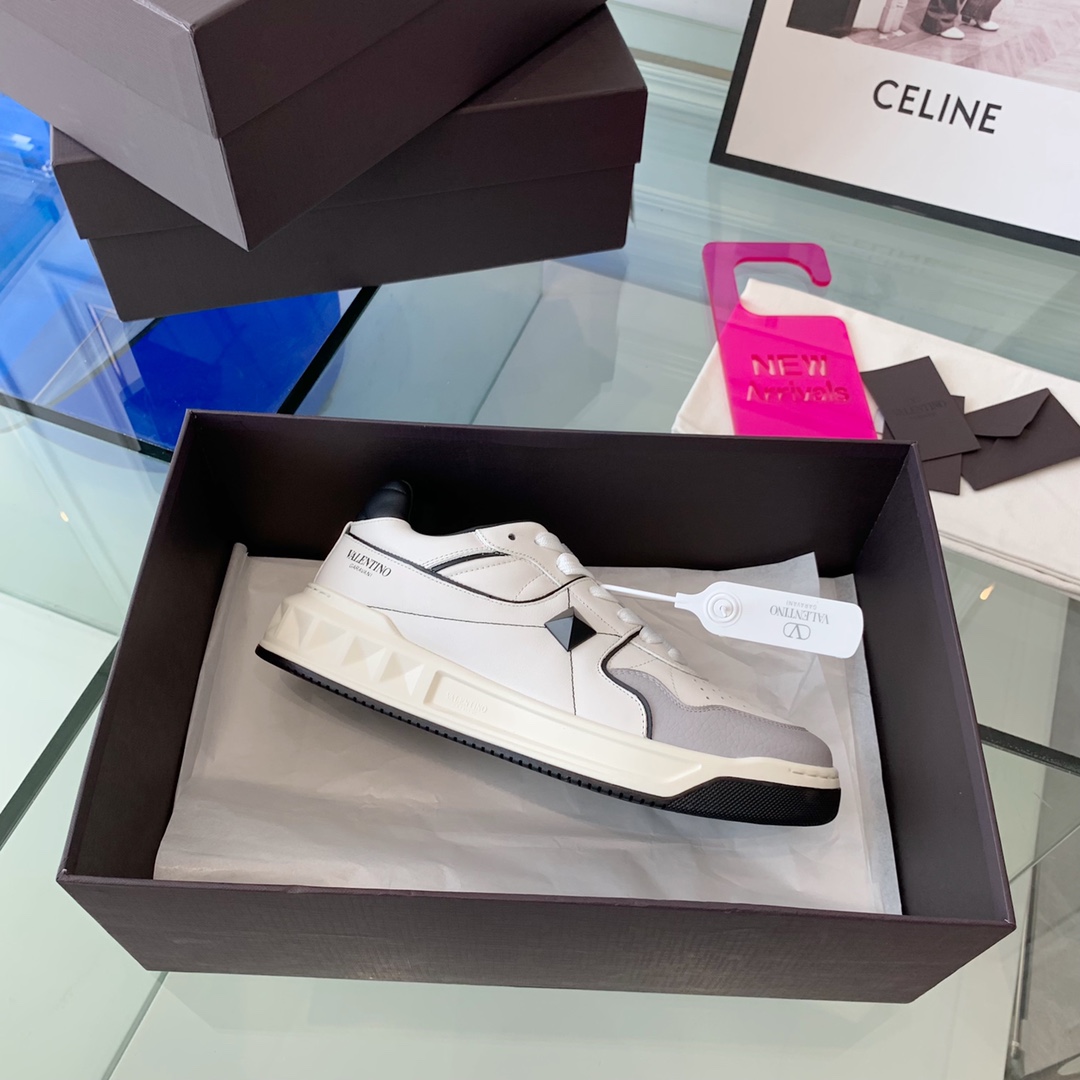 VALENTINO GARAVANI ONE STUD SNEAKER 5 - vstockx