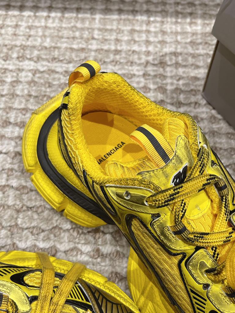 Balenciaga 3XL Yellow - vstockx