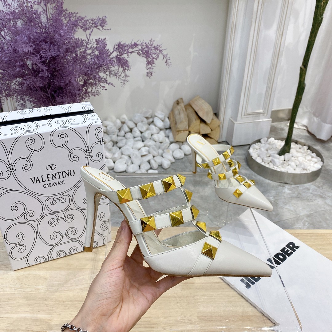 VALENTINO GARAVANI ROMAN STUD WOMEN 12 - vstockx