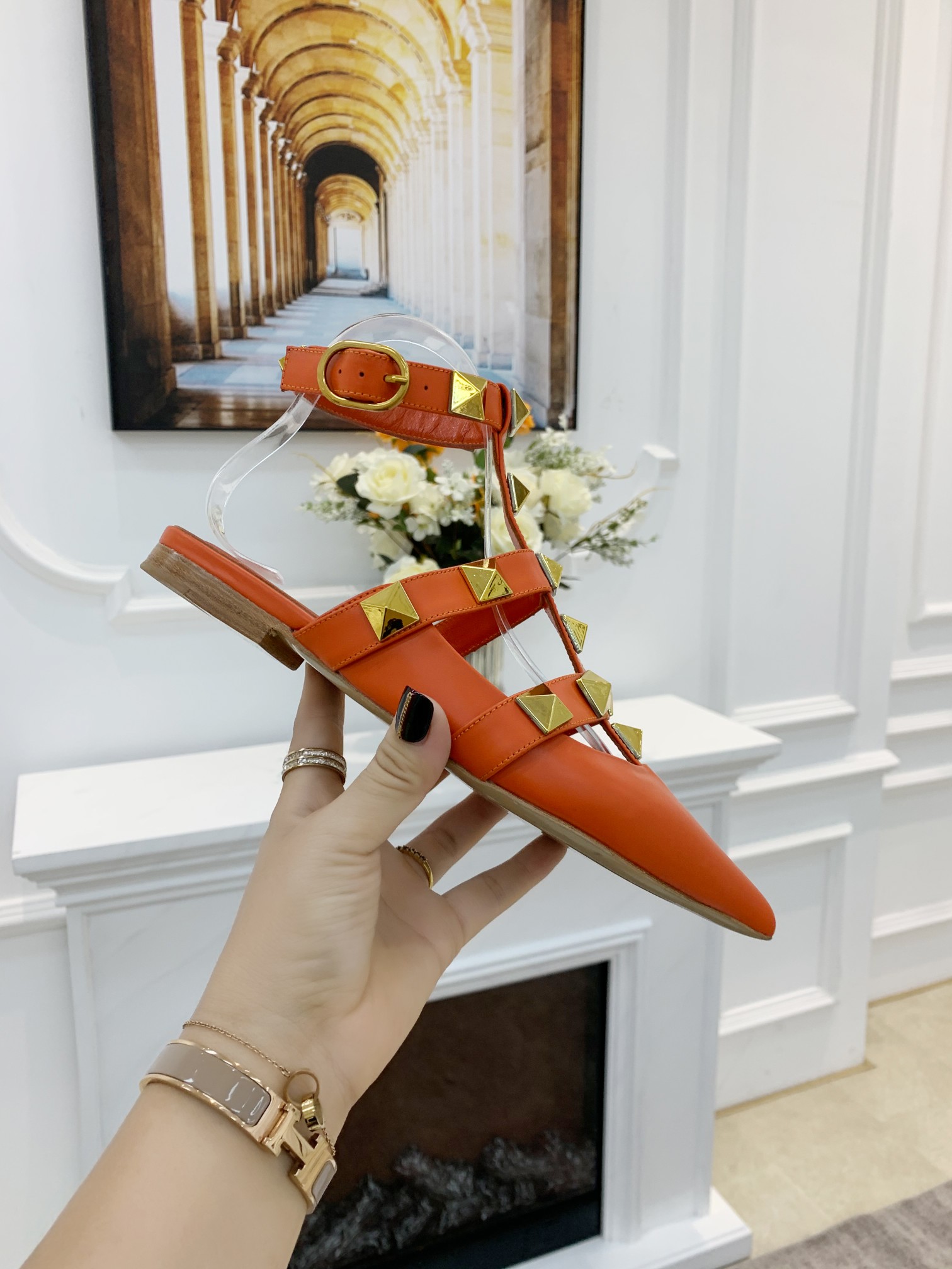 VALENTINO GARAVANI Roman Stud WOMEN 33 - vstockx