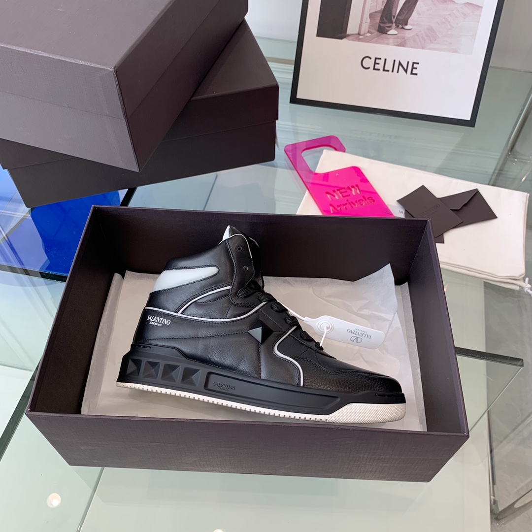 VALENTINO GARAVANI ONE STUD SNEAKER 6 - vstockx
