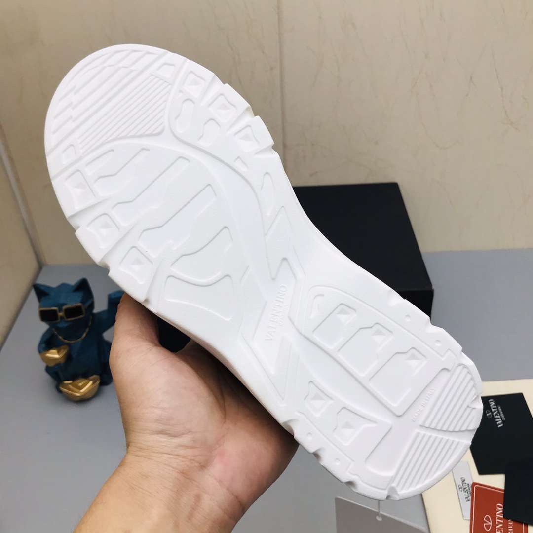 Valentino Garavani Gumboy low-top sneakers 21 - vstockx