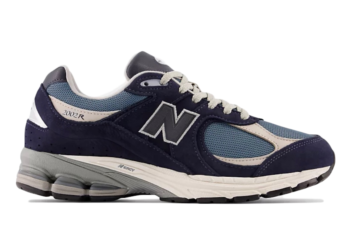 New Balance 2002R Dark Navy - vstockx
