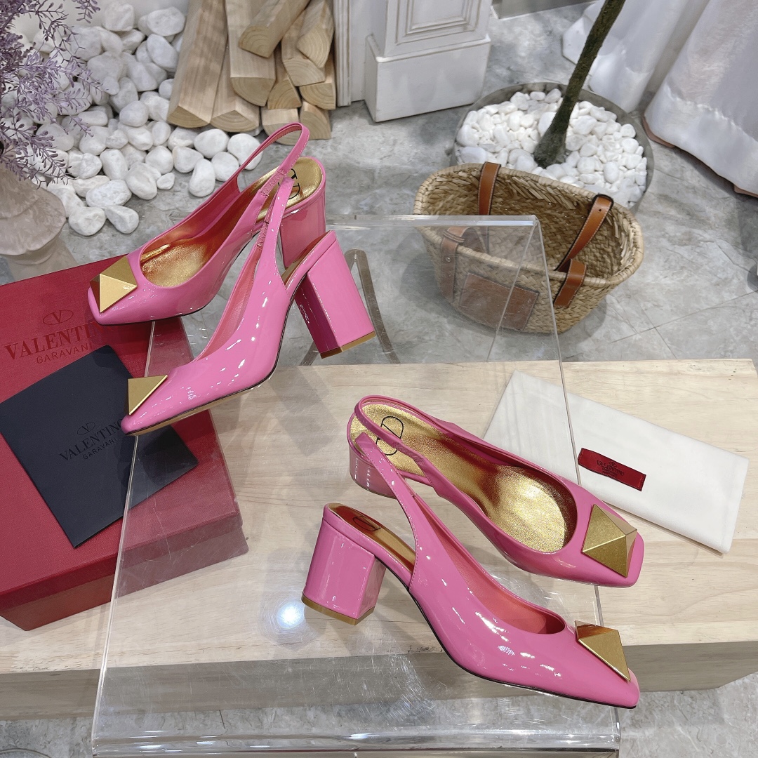 VALENTINO GARAVANI Roman Stud WOMEN 19 - vstockx