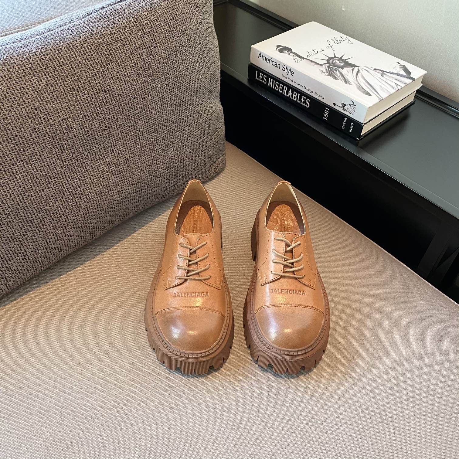 Balenciaga women 3 - vstockx