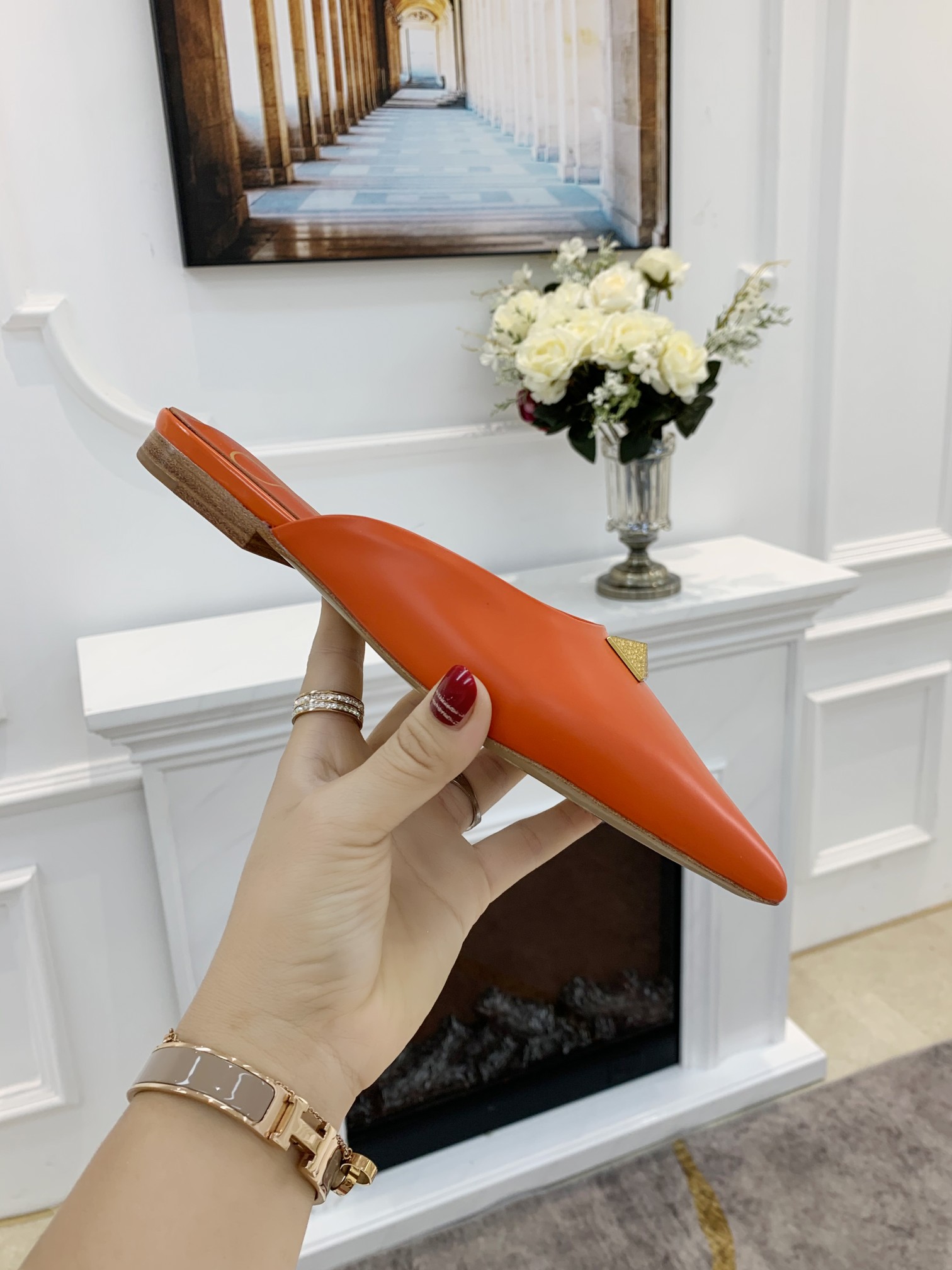 Valentino Garavani Flat sandals Women 18 - vstockx