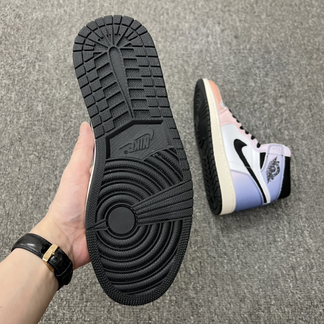 Jordan 1 Retro High OG Skyline - vstockx