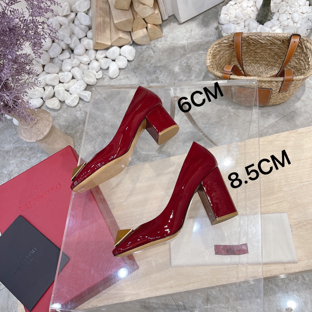 VALENTINO GARAVANI Roman Stud WOMEN 18 - vstockx