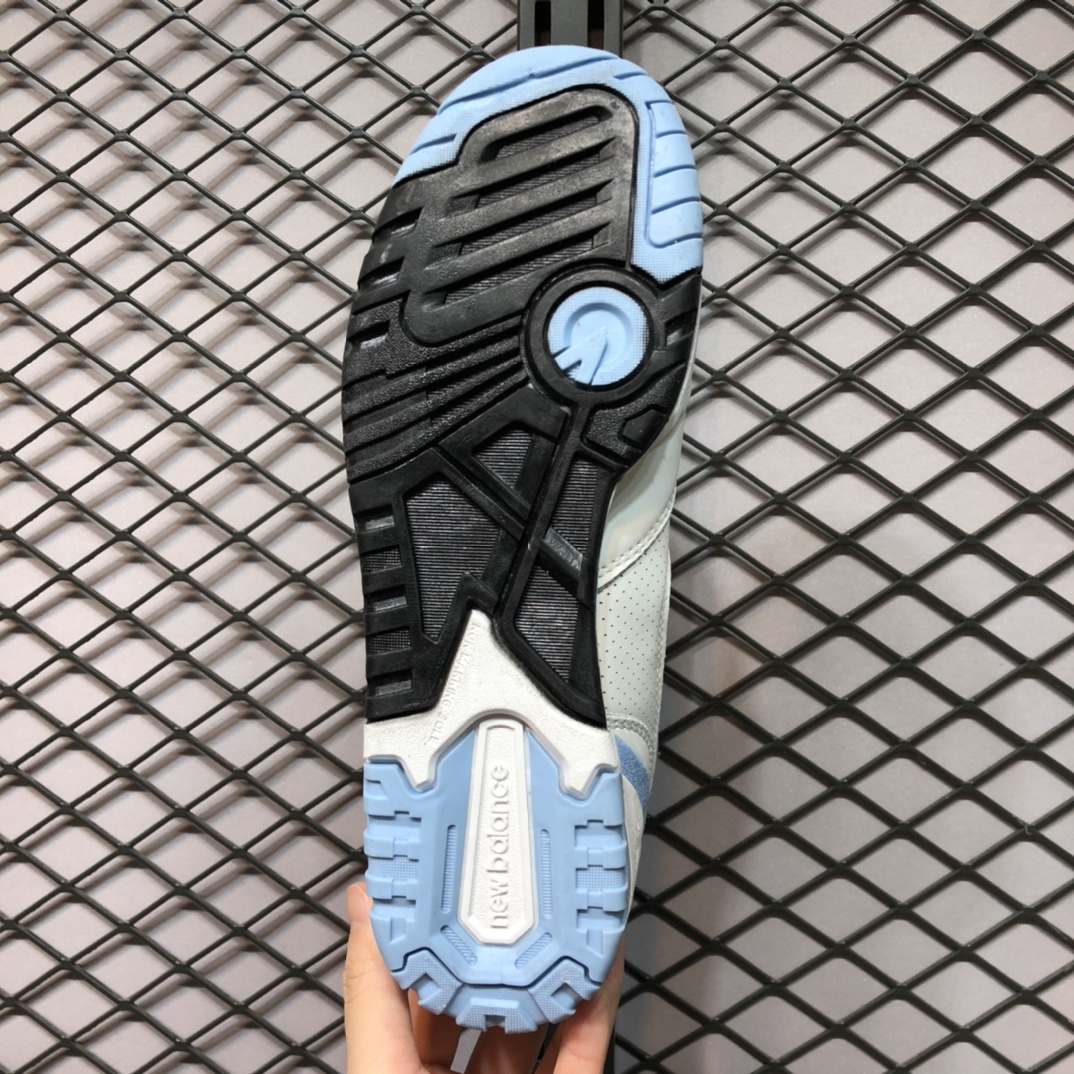 New Balance 550 UNC White University Blue - vstockx