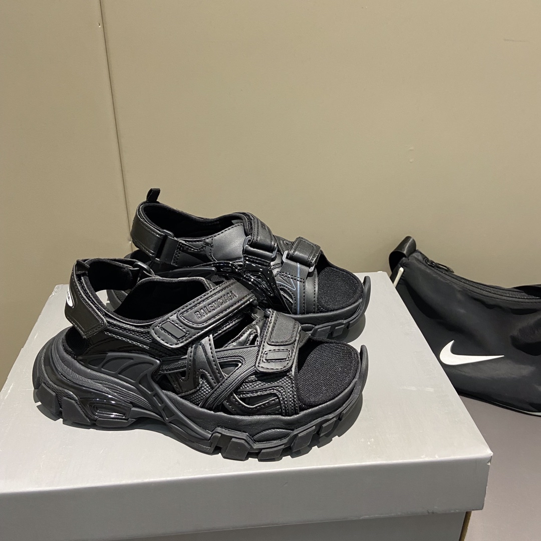 Balenciaga women 7 - vstockx