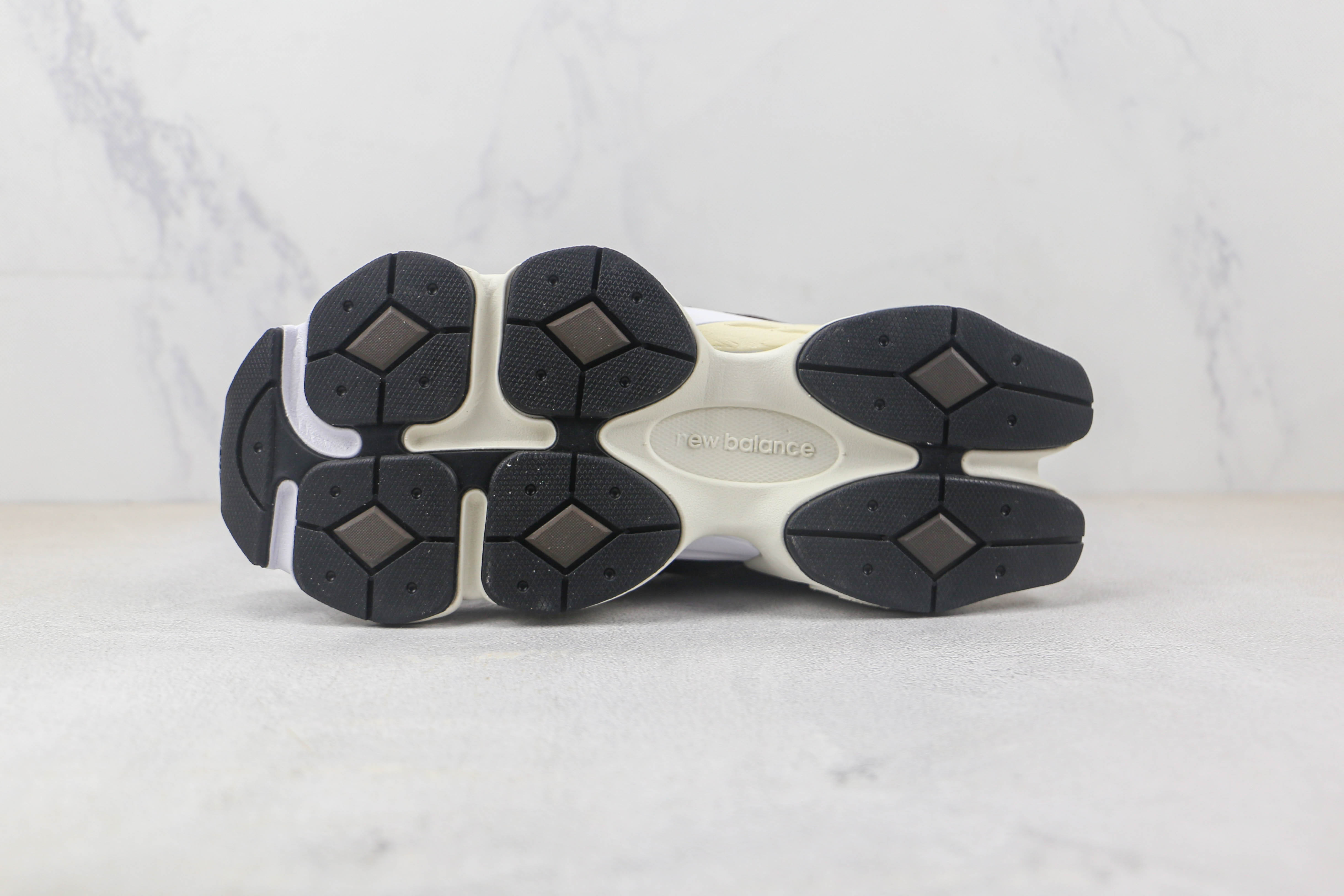 New Balance 9060 Brown Black - vstockx