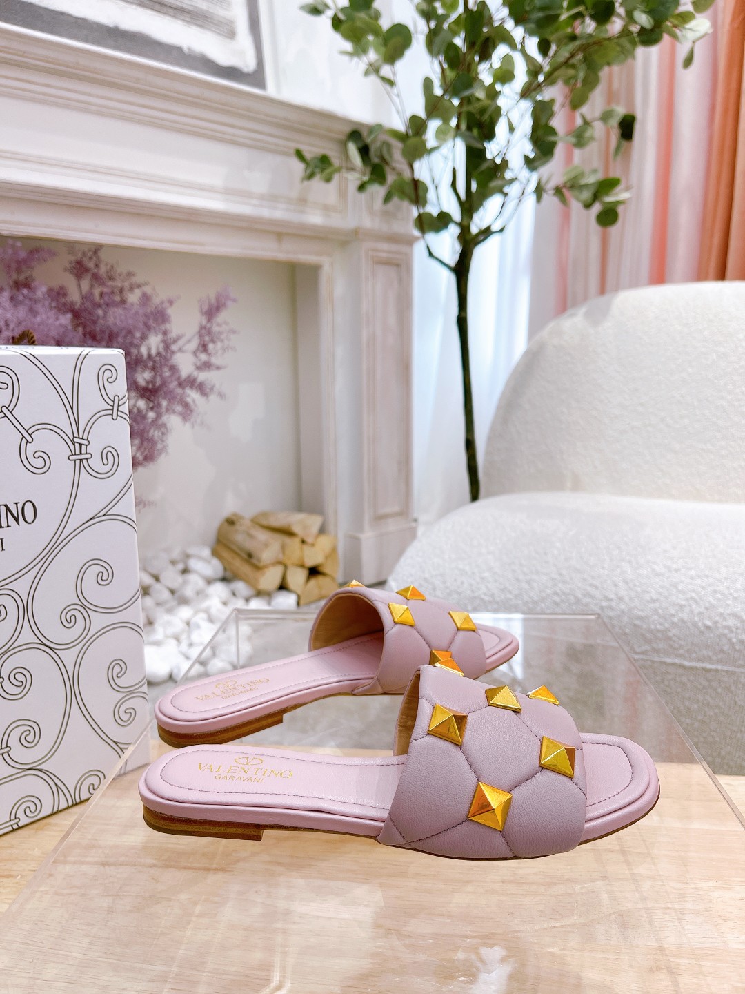 VALENTINO GARAVANI Roman Stud WOMEN 34 - vstockx