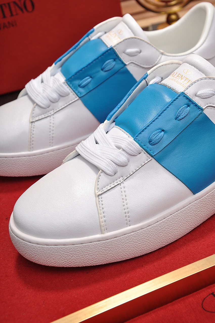 Valentino Garavani Rockstud Untitled calfskin sneaker 25 - vstockx