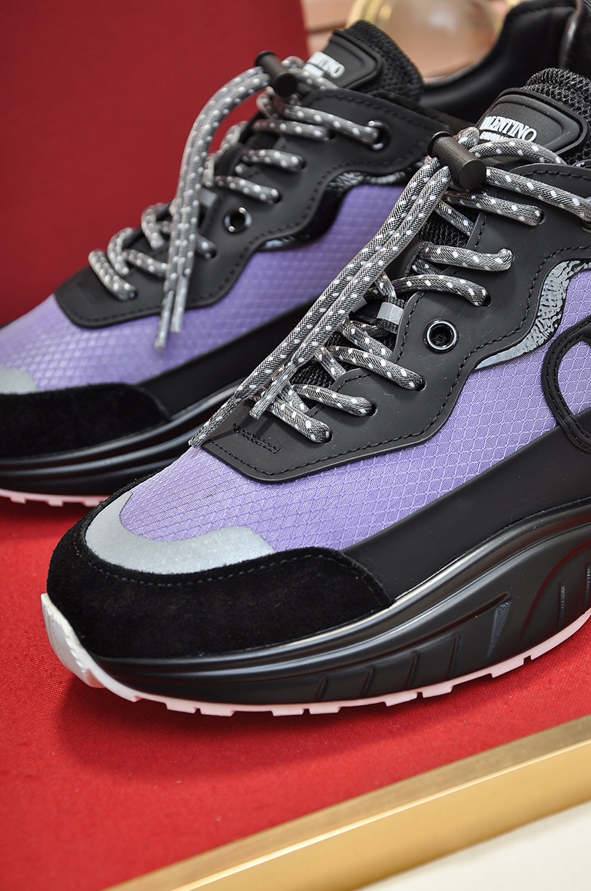 Valentino Garavani Low-top sneakers 23 - vstockx