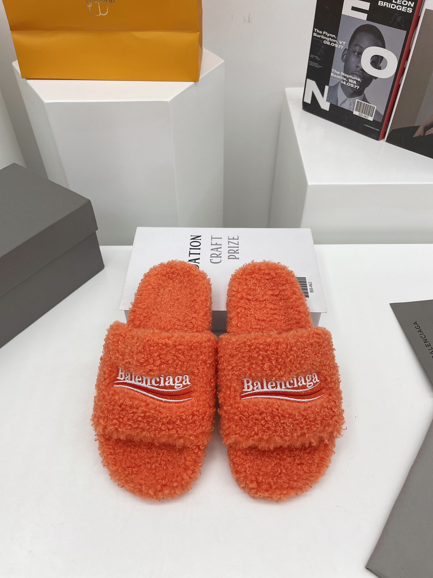 Balenciaga women 4 - vstockx