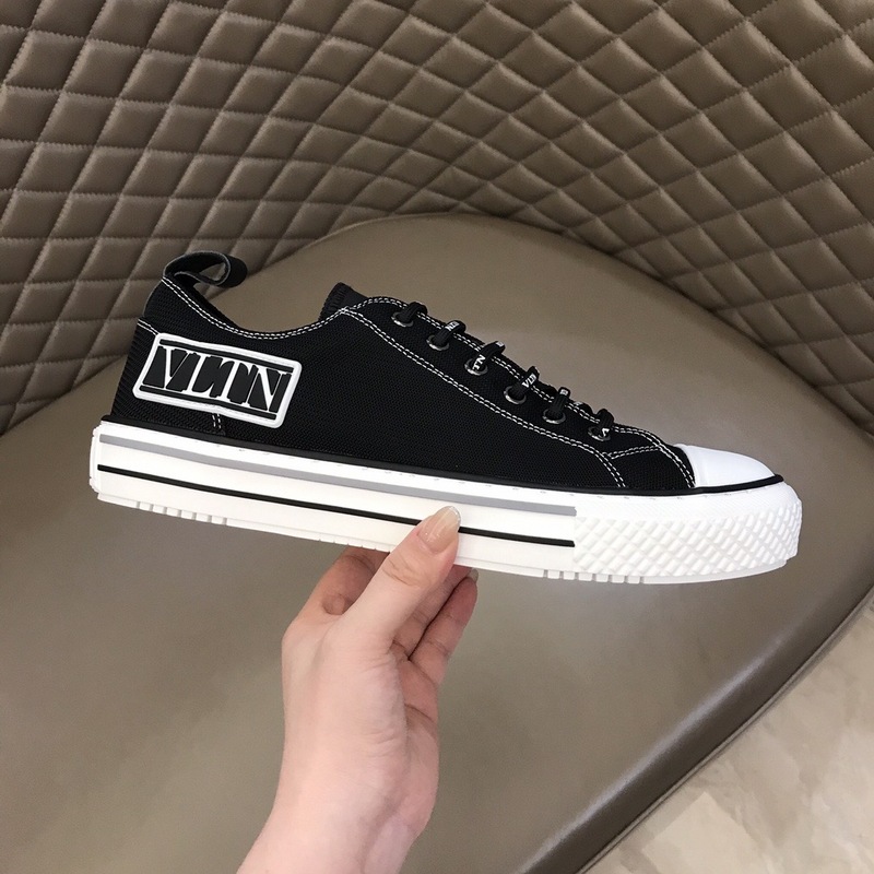 Valentino Garavani Giggies VLTN TIMES low-top sneakers 14 - vstockx