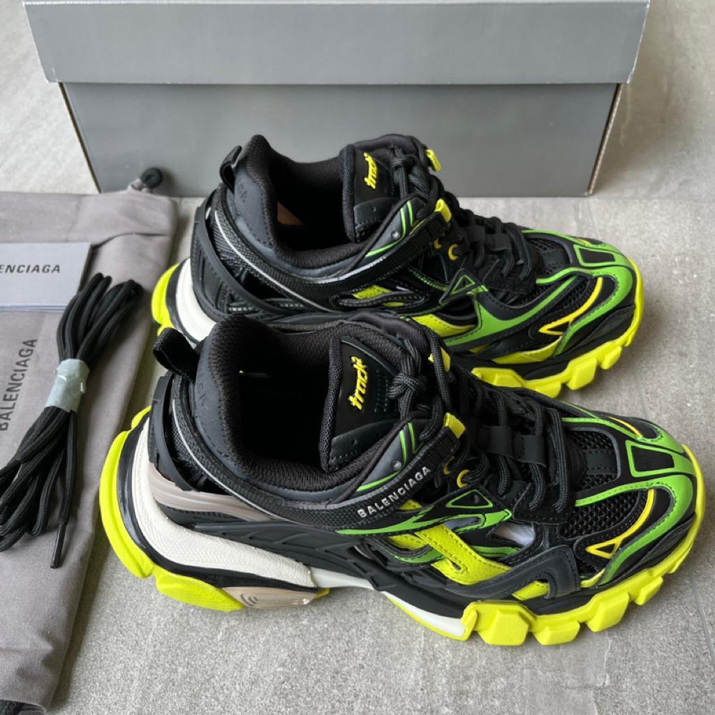 Balenciaga Track 2.0 Black Yellow - vstockx