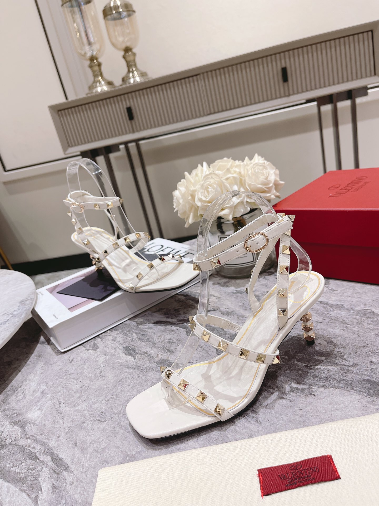 VALENTINO GARAVANI Rockstud WOMEN 4 - vstockx