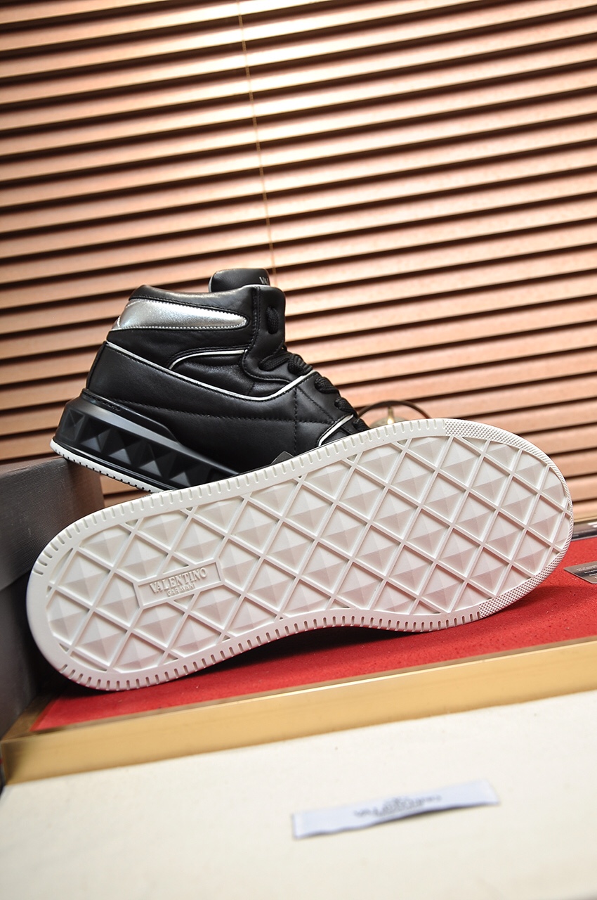 Valentino Garavani One Stud high-top sneakers 1 - vstockx