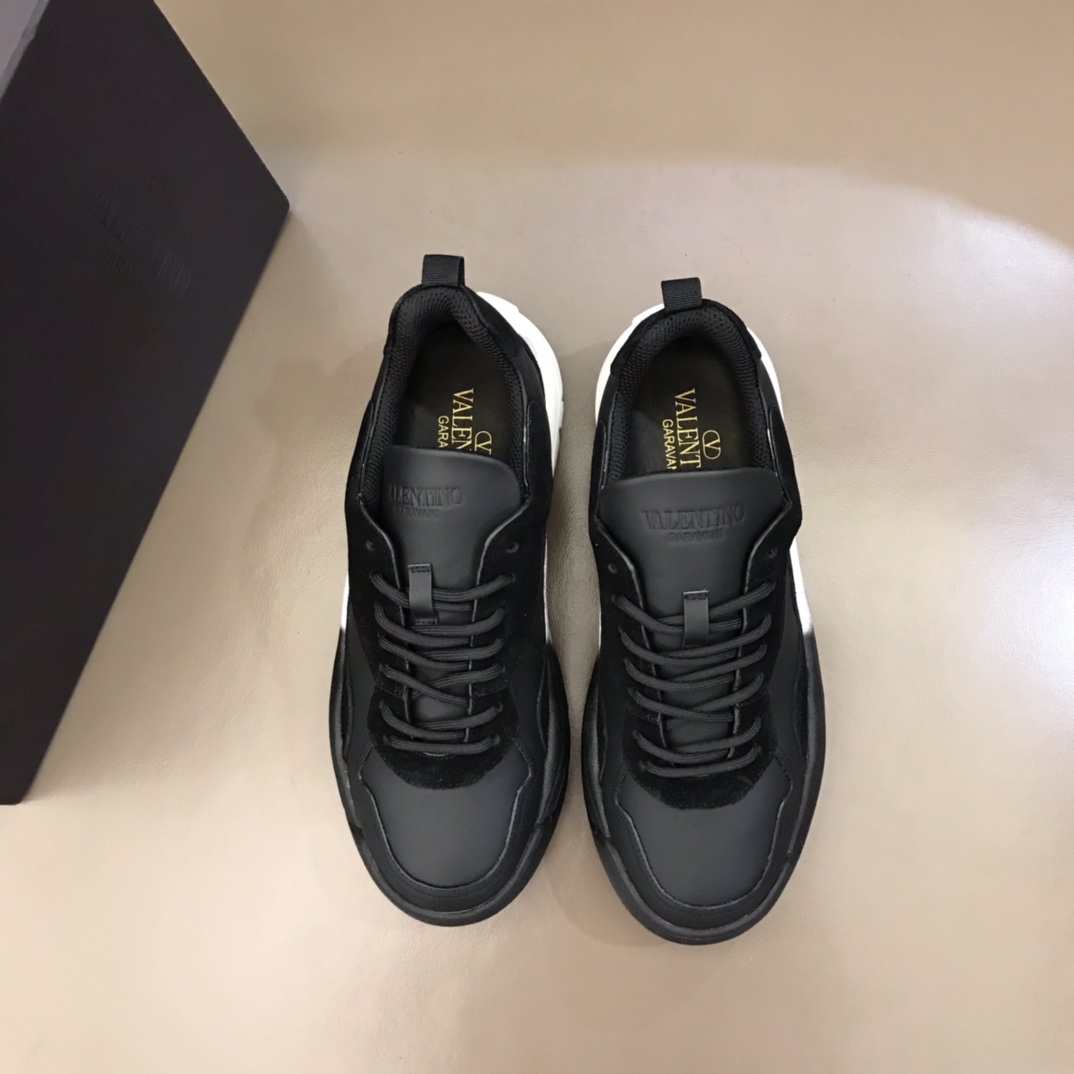 Valentino Garavani Gumboy low-top sneakers 3 - vstockx
