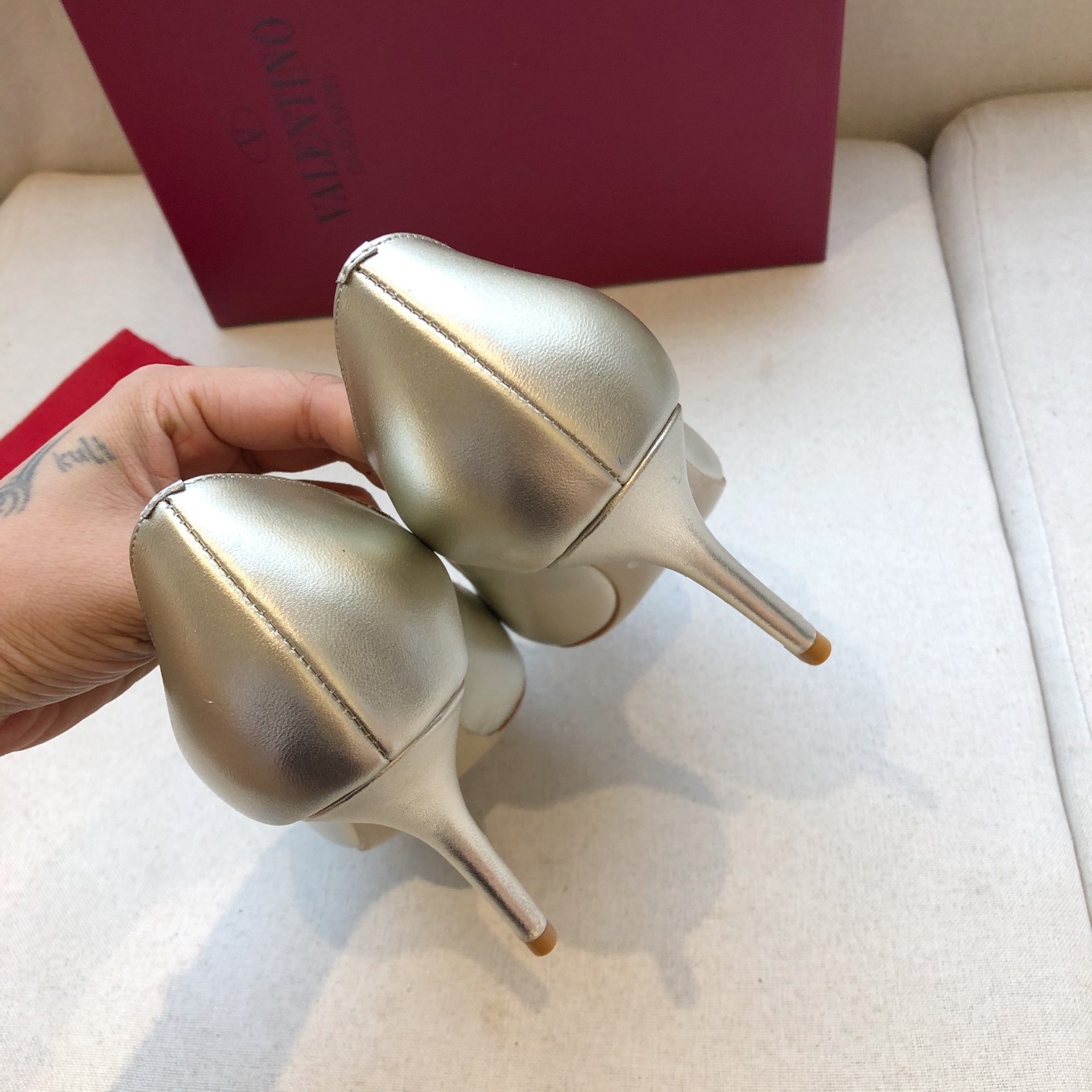 VALENTINO GARAVANI Roman Stud BOOT WOMEN 32 - vstockx