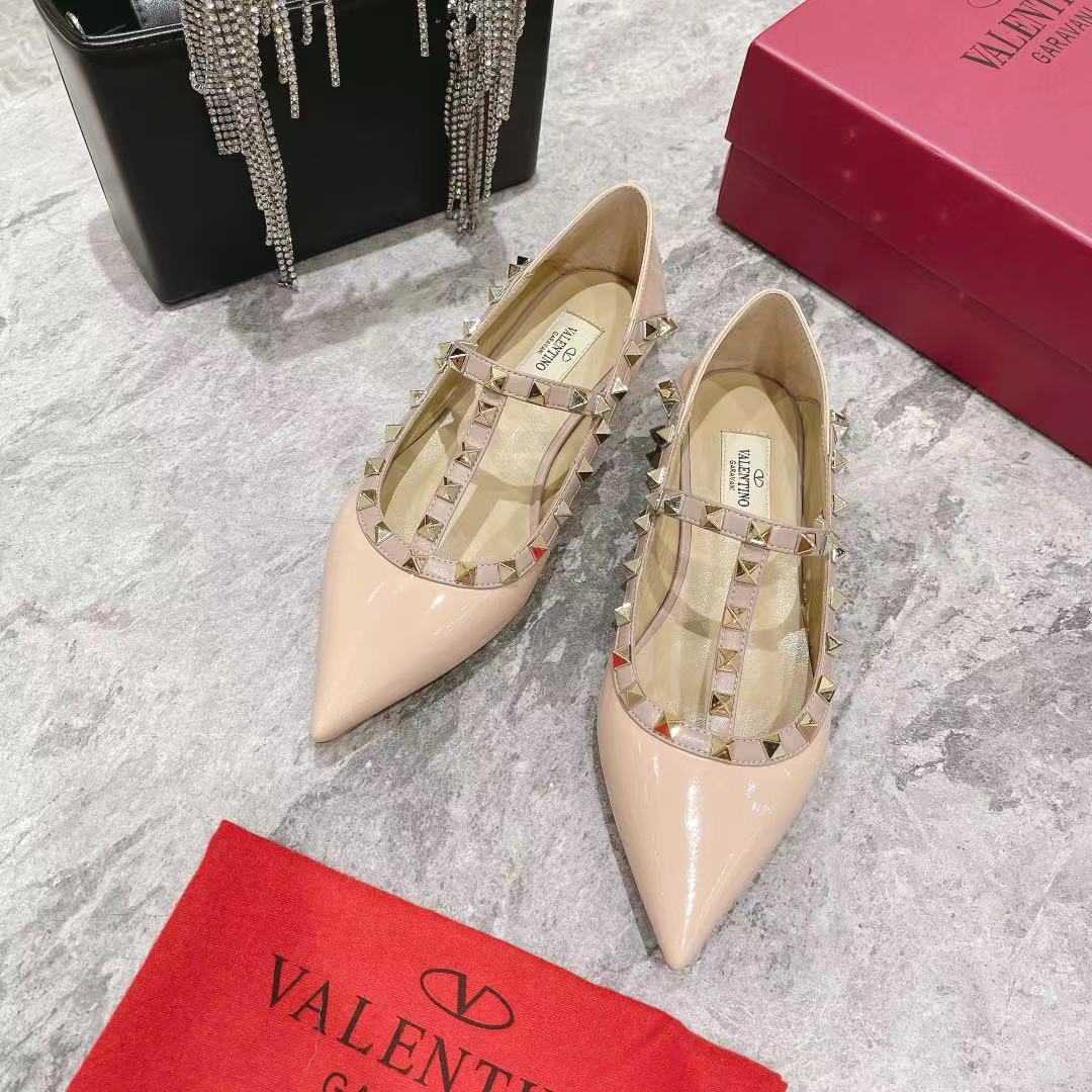 VALENTINO GARAVANI Roman Stud WOMEN 15 - vstockx