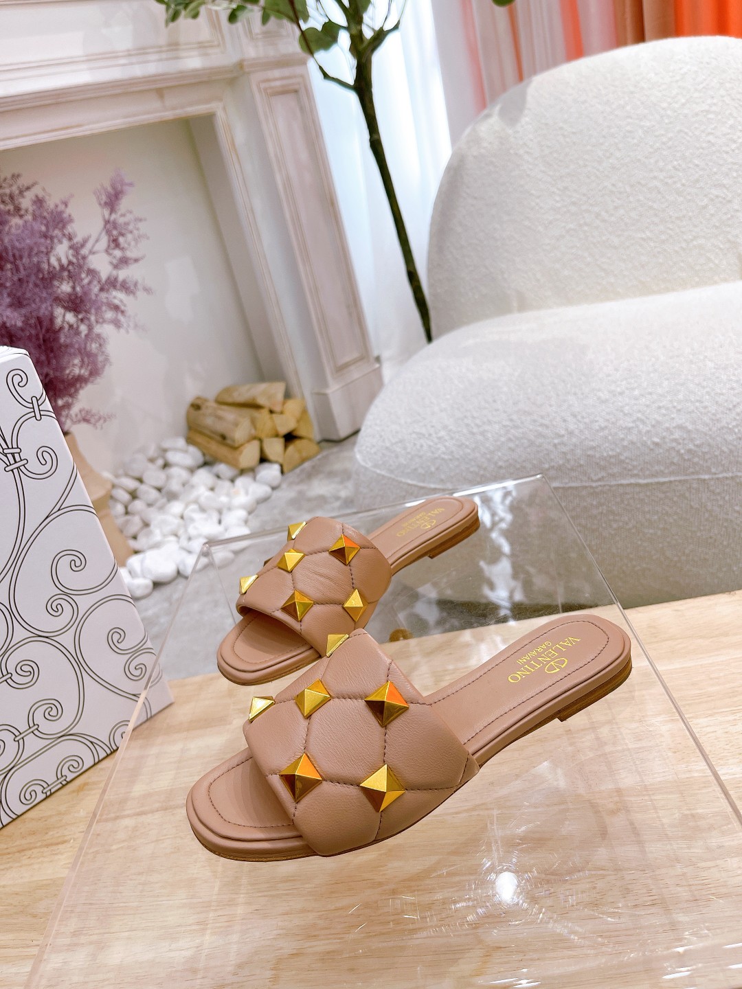 VALENTINO GARAVANI Roman Stud WOMEN 34 - vstockx