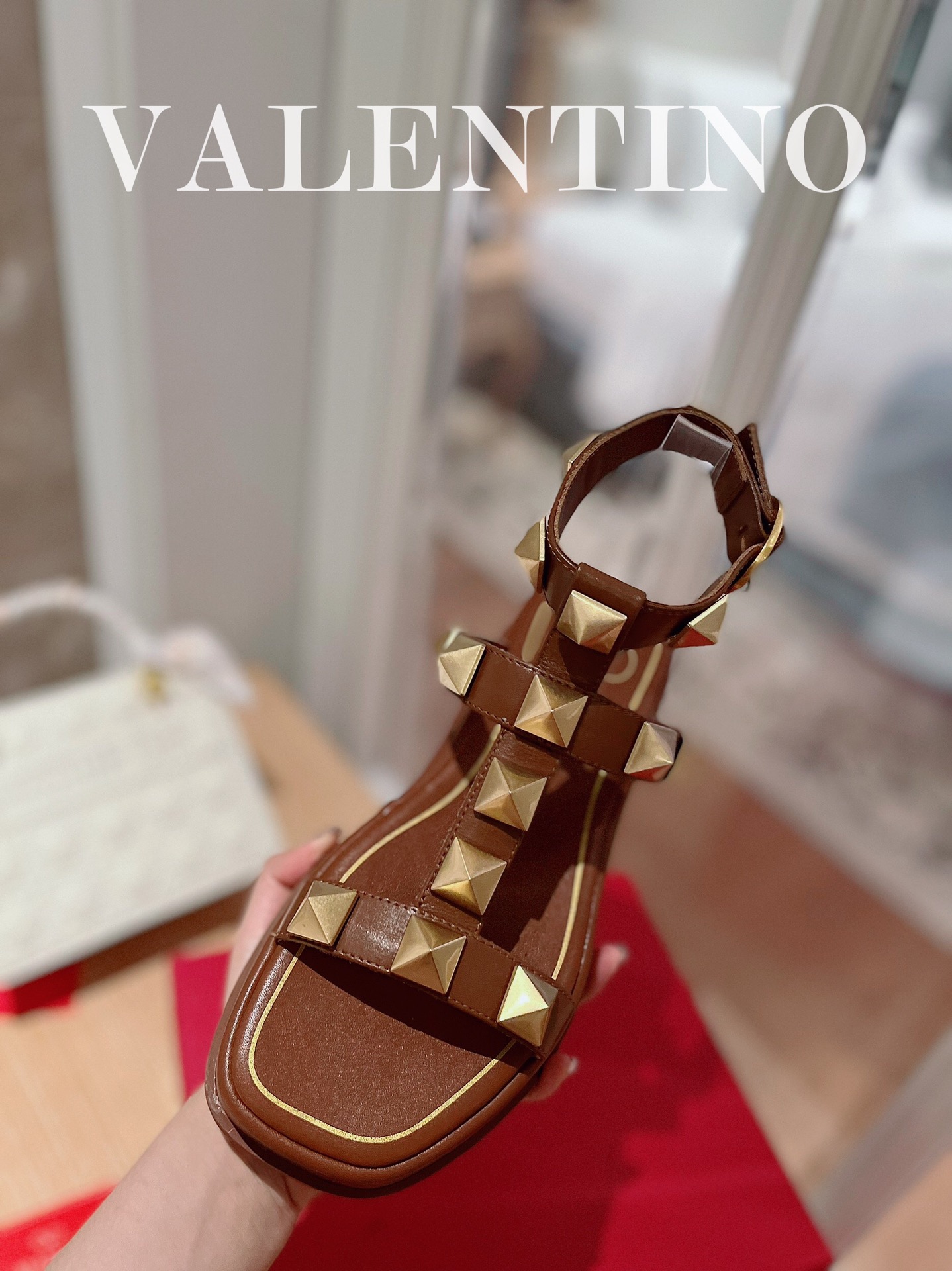VALENTINO GARAVANI Roman Stud WOMEN 1 - vstockx